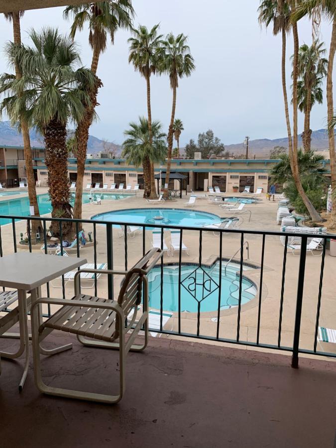 Desert Hot Springs Spa Hotel ภายนอก รูปภาพ